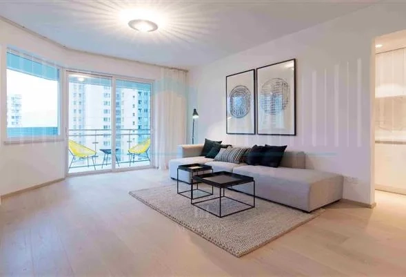 Rm 2102 No 5 Central Residence I
