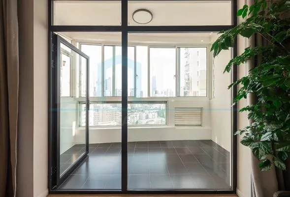 Rm 2106 No 3 Manhattan Heights(3)