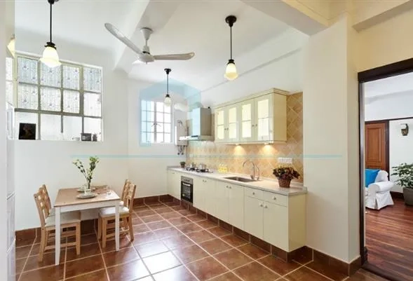 Rm 211 No 305 Hengshan Road(2)