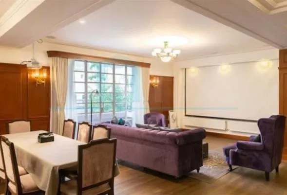 Rm 212 No 195 Changde  Road(2)