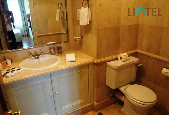Rm 21A No 1 41 Hengshan Road(17)