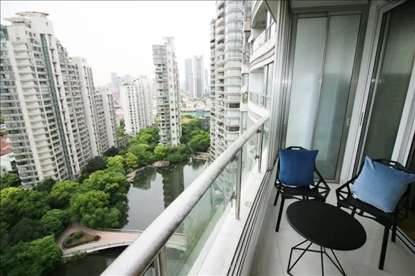 Rm 21A No W11 Top of City(4)