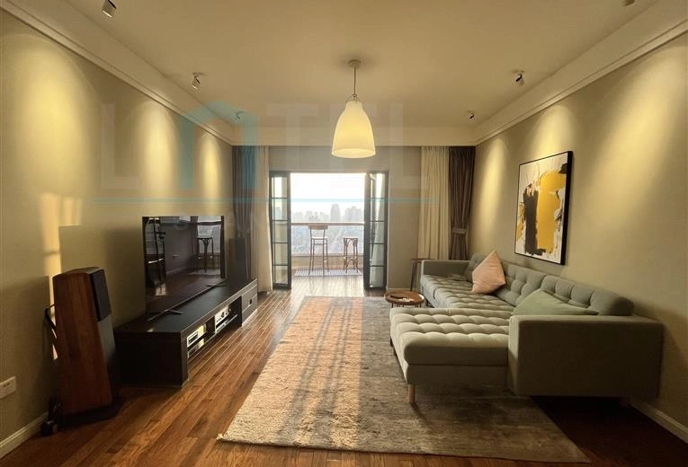 Rm 21E No 3 Ambassy Court