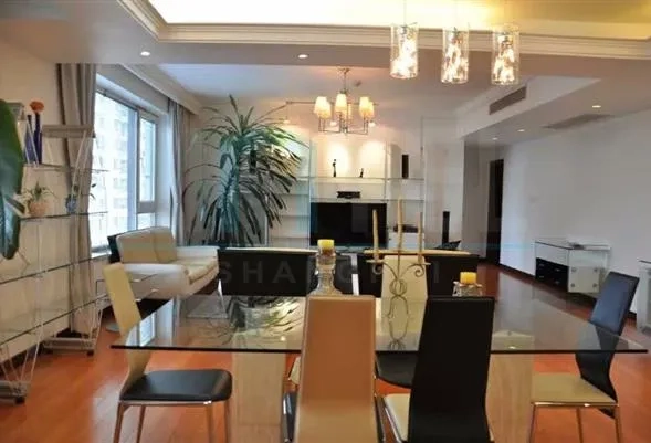 Rm 2201 No 5 Skyline Mansion(2)