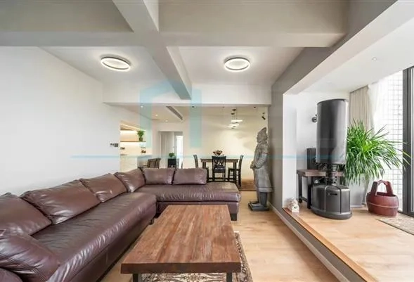 Rm 2201 No B Phoenix Mansion(2)