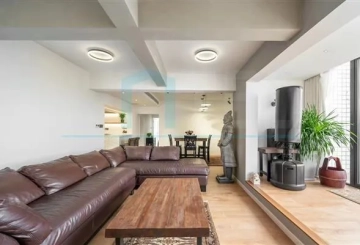 Rm 2201 No B Phoenix Mansion(2)