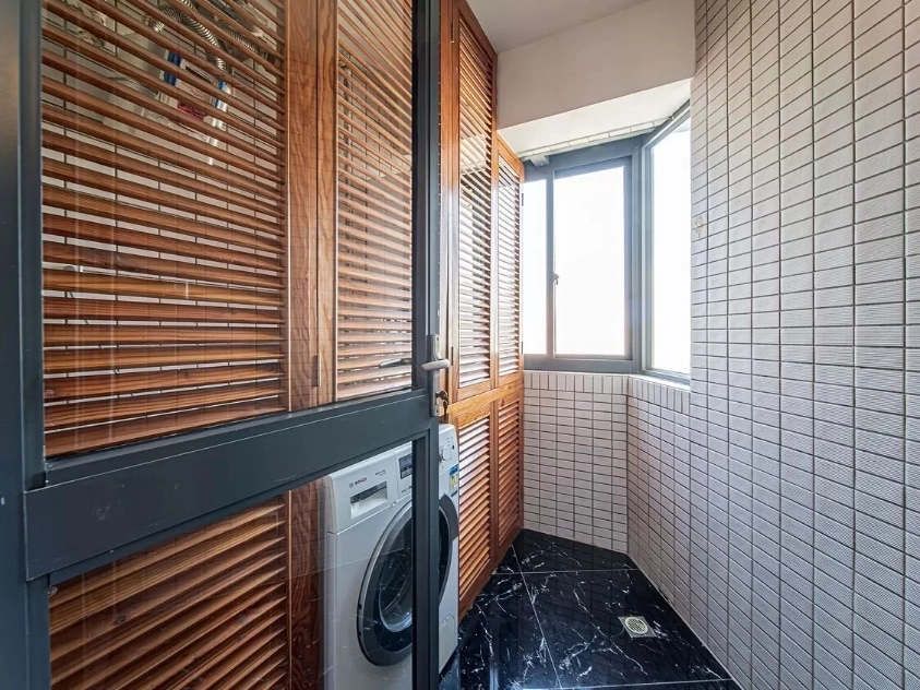 Rm 2202 No 1 The Summit(16)