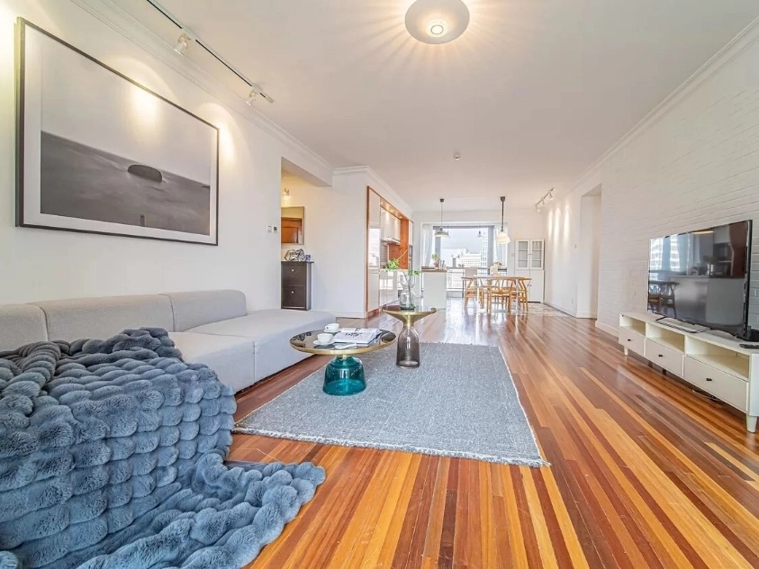 Rm 2202 No 1 The Summit(2)