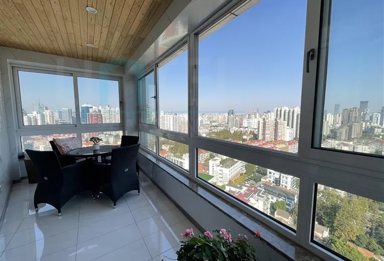 Rm 2202 No 7 Edifice(2)