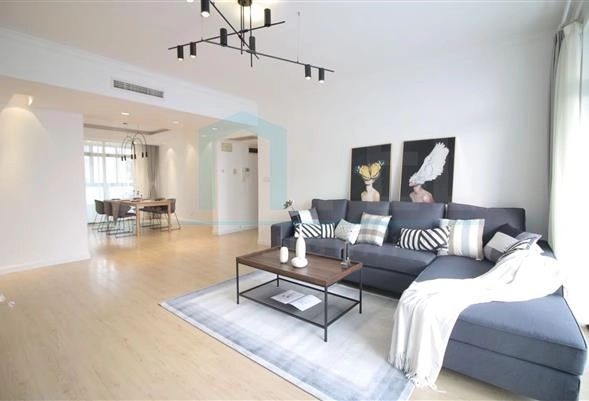 Rm 2202 No W9 Top of City
