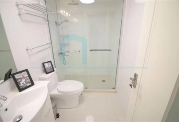Rm 2202 No W9 Top of City(10)