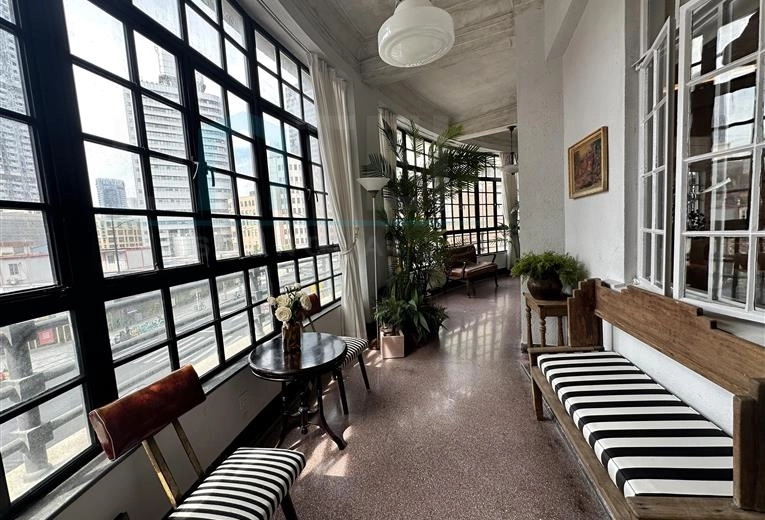 Rm 226 No 400 North Suzhou Road(9)