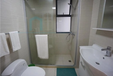 Rm 22C No 5 City Condo(10)