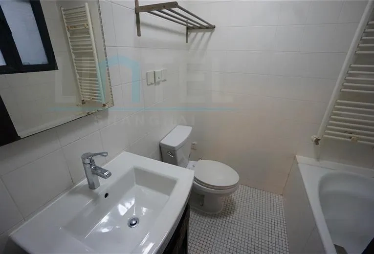 Rm 23 No 1230 Huaihai middle Road(6)