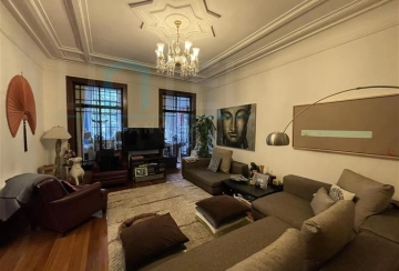 Rm 23 No 3 Lane 1173 Nanjing west Road