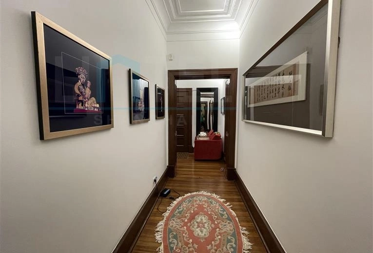 Rm 23 No 3 Lane 1173 Nanjing west Road(5)