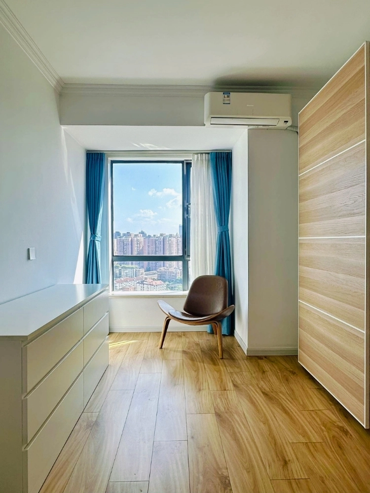 Rm 2302 No 1 Phoenix Garden(7)