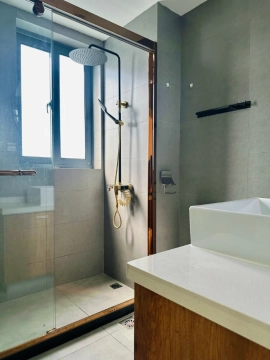 Rm 2302 No 1 Phoenix Garden(8)