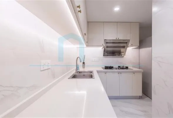 Rm 2303 No 11 Century Metropolis(5)