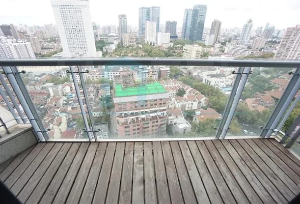 Rm 23C City Apartment(2)