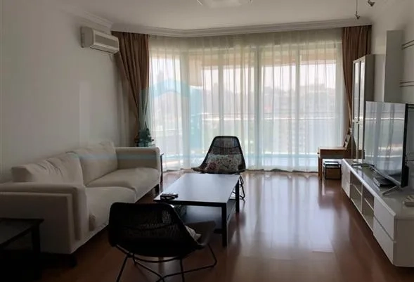 Rm 2502 No 1 Central Residence I