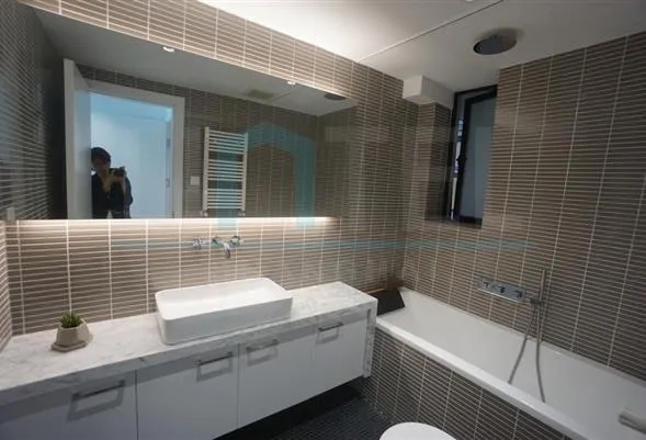 Rm 2502 No 4 Eight Park Avenue(11)