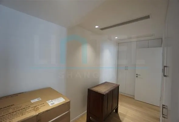 Rm 2502 No 4 Eight Park Avenue(15)