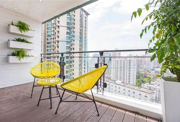 Rm 2506 No 10 Century Metropolis(3)