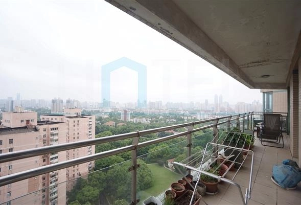Rm 2508 No 3 Central Residence I(8)
