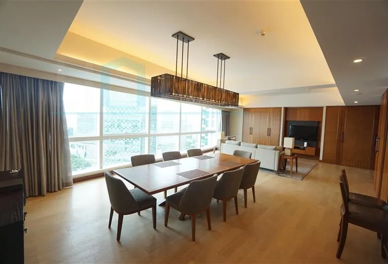 Rm 2582 Kerry Parkside
