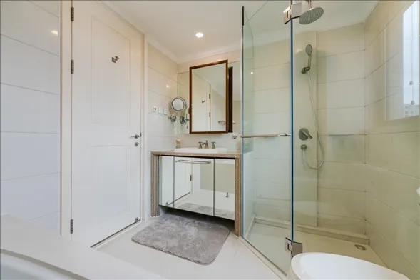 Rm 2601 No 18 Lakeville Regency(14)