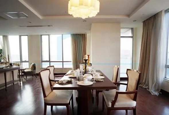 Rm 2601 River House(8)