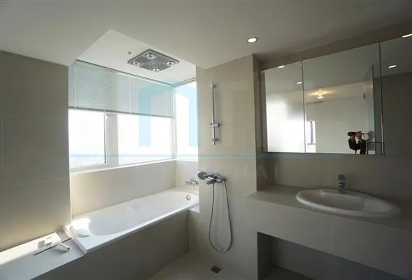 Rm 26D No 3 Ambassy Court(10)