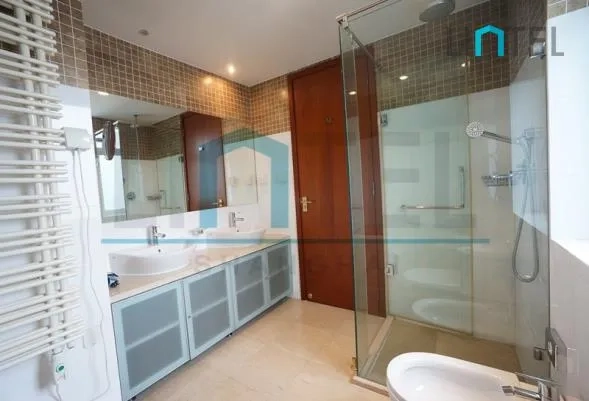 Rm 2701 No 1 Crystal Pavilion(19)