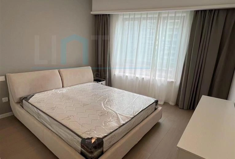 Rm 2702 No 5 Jing'an Four Seasons(4)