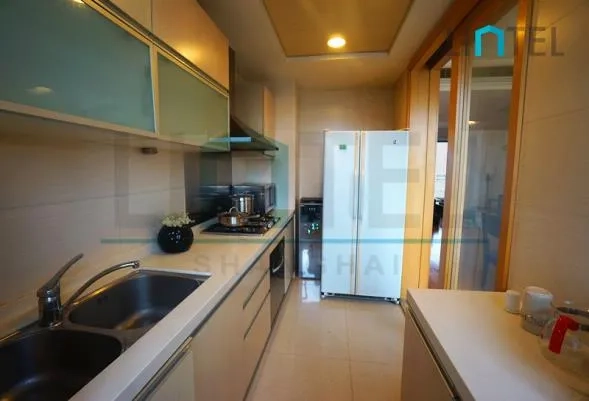 Rm 2703 No 7 The Bund Side(5)