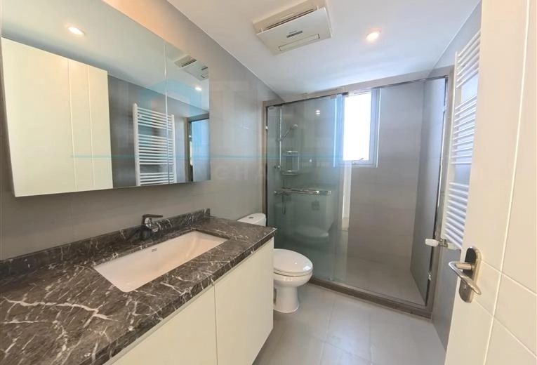 Rm 27A No 3 Chevalier Place(12)