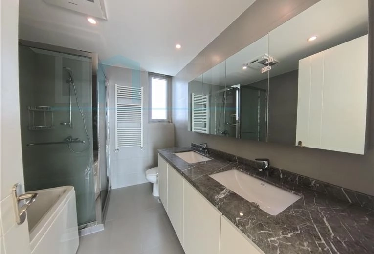 Rm 27A No 3 Chevalier Place(9)