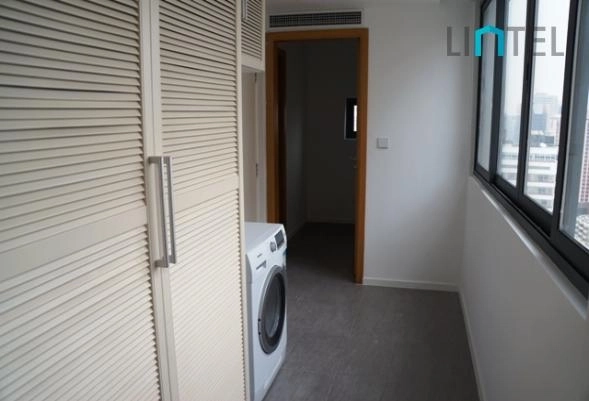 Rm 27B Kingsville(24)
