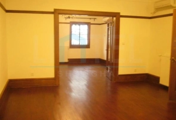 Rm 28 No 3 Lane 1173 Nanjing west  Road(2)