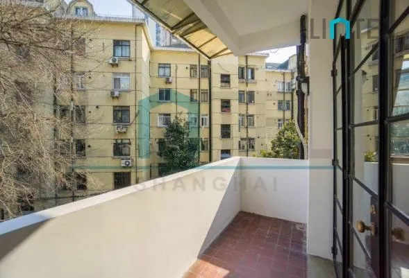 Rm 28 No 321 Hengshan  Road(4)