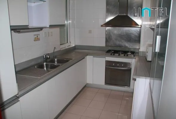 Rm 2801 No 10 Edifice(4)