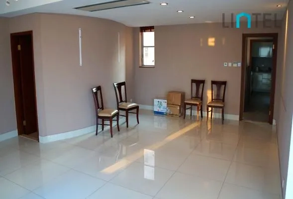 Rm 28D No 1 Chevalier Place(3)
