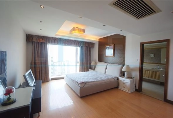 Rm 28D Unit 7 No 1 Shimao Riviera(4)