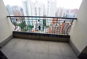 Rm 2901 No 1 The Palace I(2)