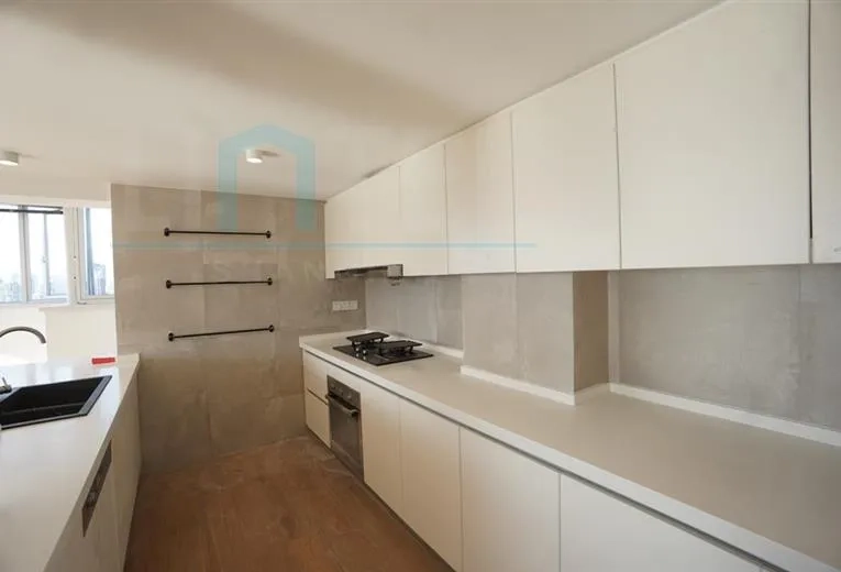 Rm 29A No 3 Ambassy Court(6)