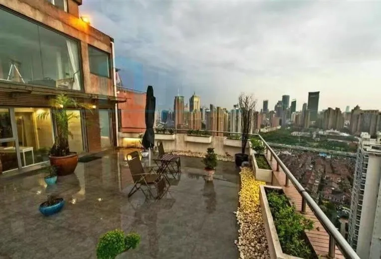 Rm 29B No 288 Huanghe Road(2)