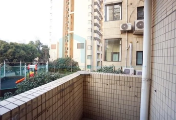 Rm 2A No 3 Ambassy Court(10)