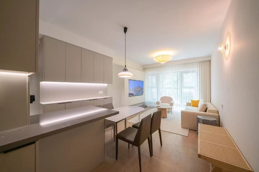 Rm 2D No 1 Eight Park Avenue(2)