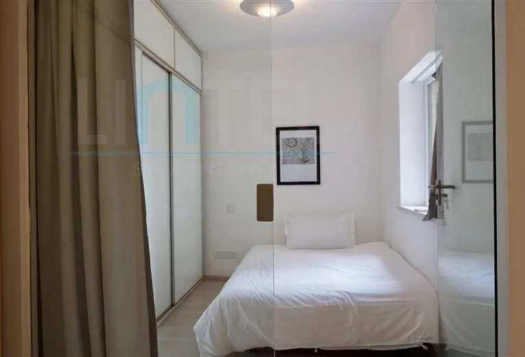 Rm 2F No 3 Ambassy Court(9)